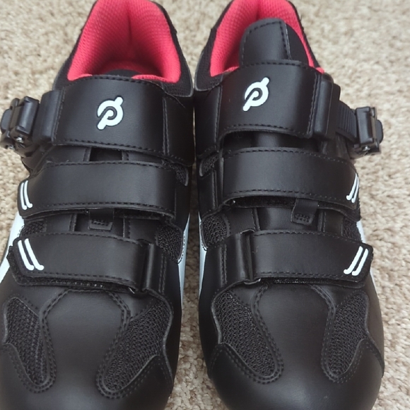 Peloton Black Cycling Shoes with Red Accents - Picture 5 of 9